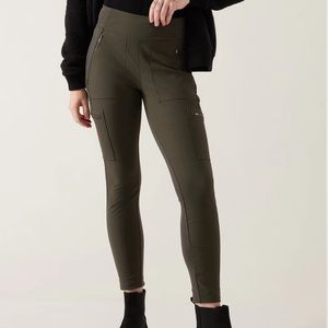 NWT Athleta Headlands Hybrid Cargo in peat